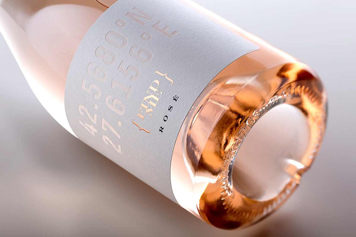 The labels of Find me wine brand - Pomorie Black Sea Gold Winery